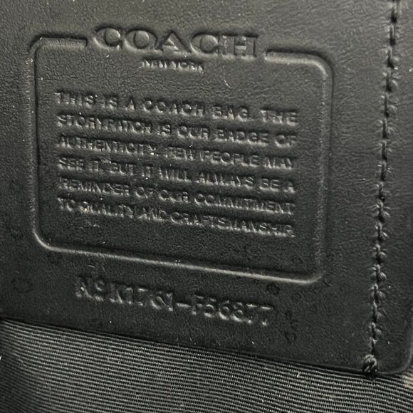 COACH Terrain Pack Sling Bag Perforated Leather F56877 - Picture 4 of 6